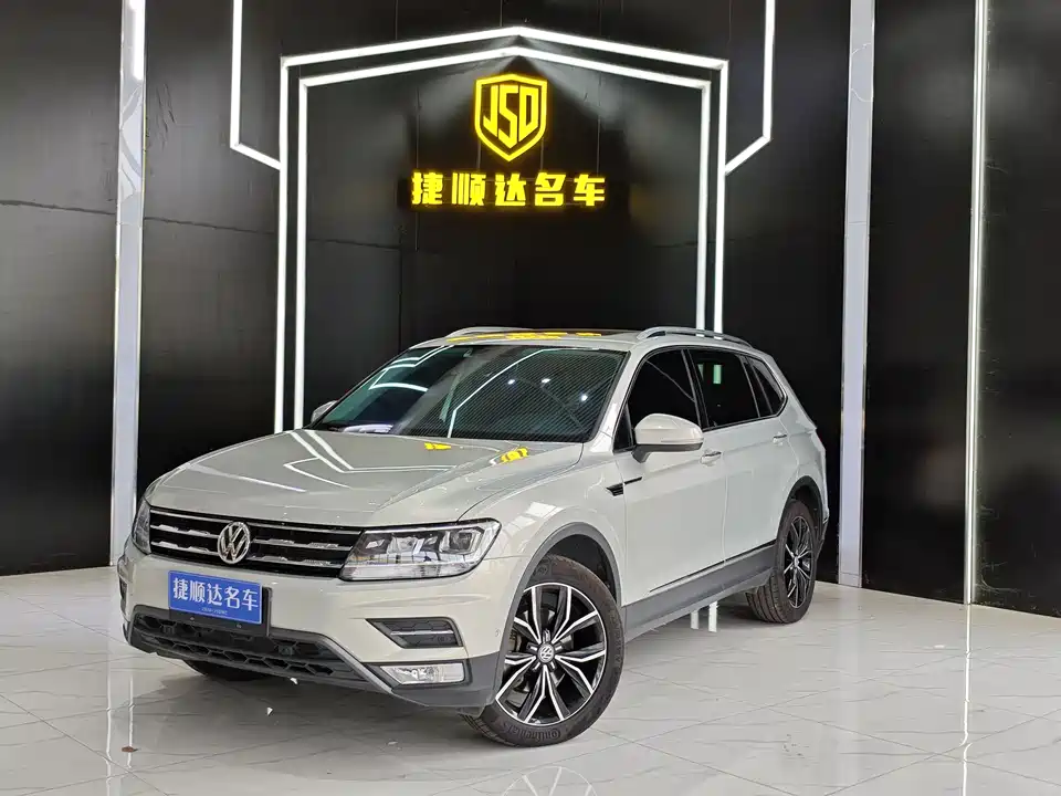 Volkswagen Tiguan L