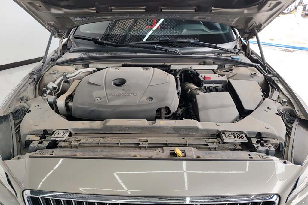 Volvo S60, 2020 10