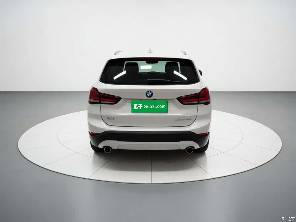 BMW X1, 2020 все фото