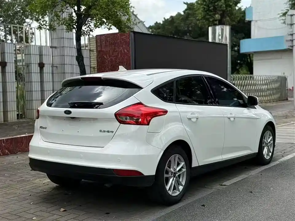 Ford Fox