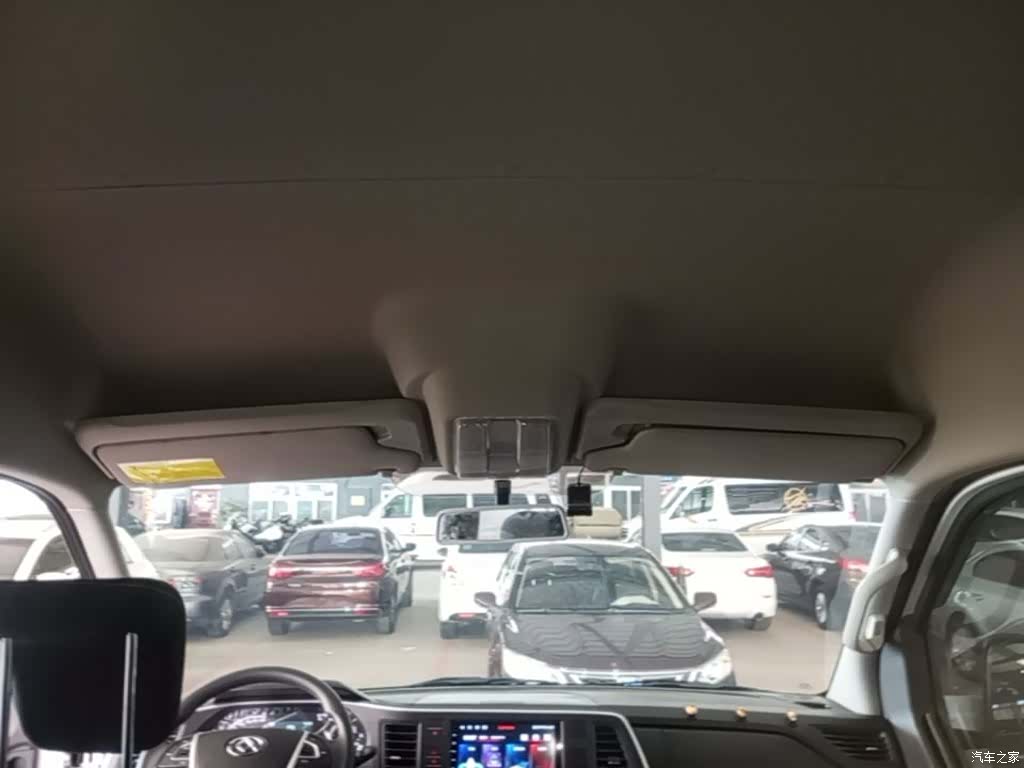 Maxus V80, 2025 14