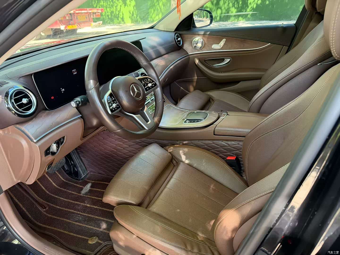 Mercedes-Benz E-Class, 2020 4