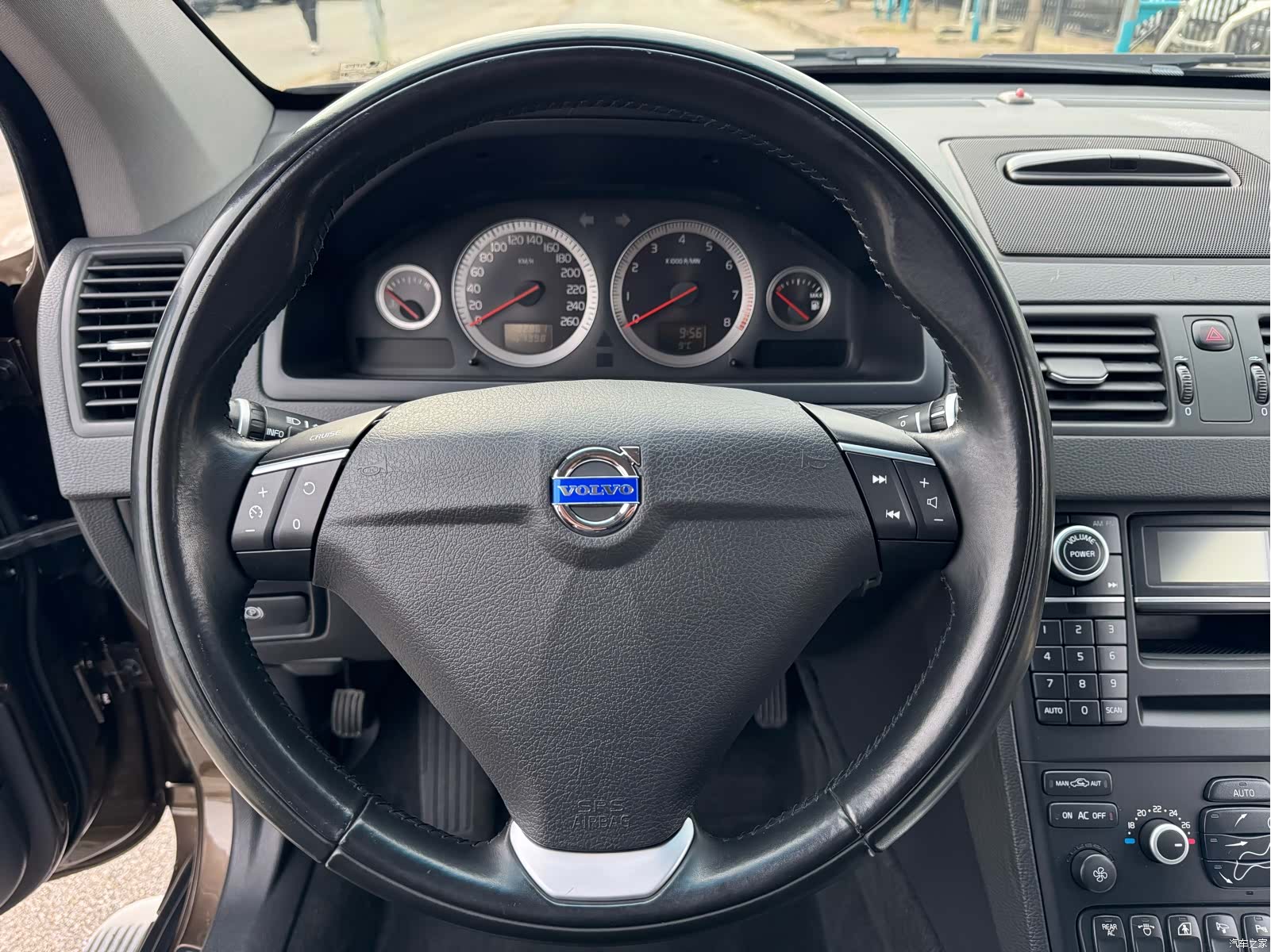Volvo XC90, 2014 8