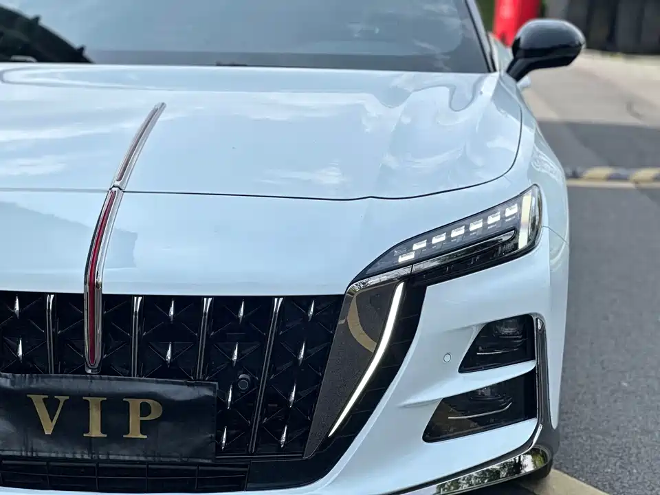 Hongqi H6