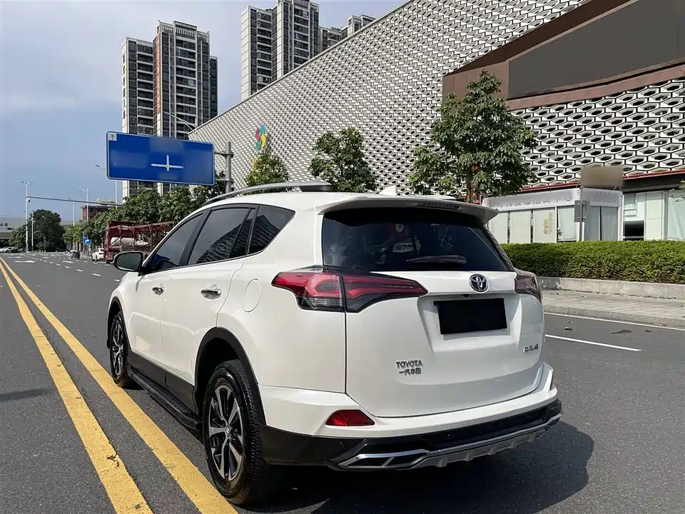 Toyota RAV4 Rongfang