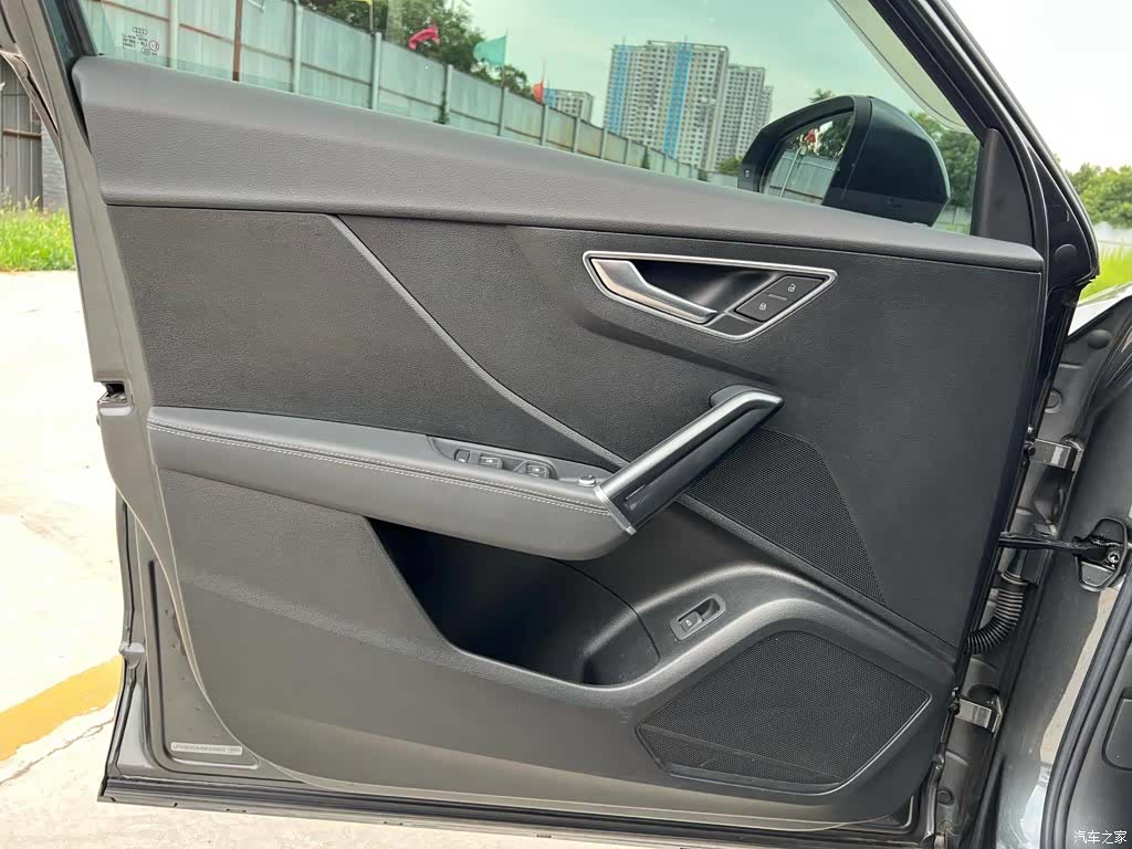 Audi Q2L, 2022 12