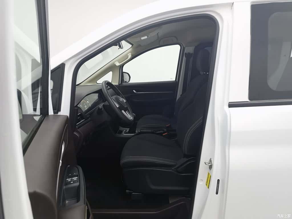 BAIC M7, 2024 10