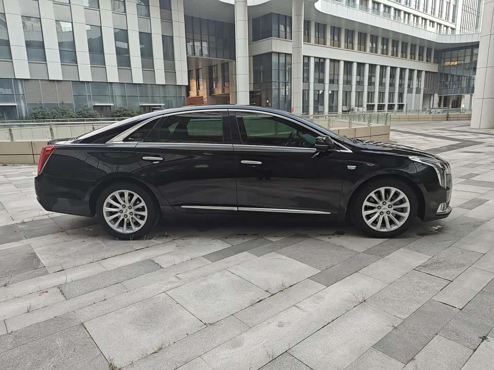 Cadillac XTS