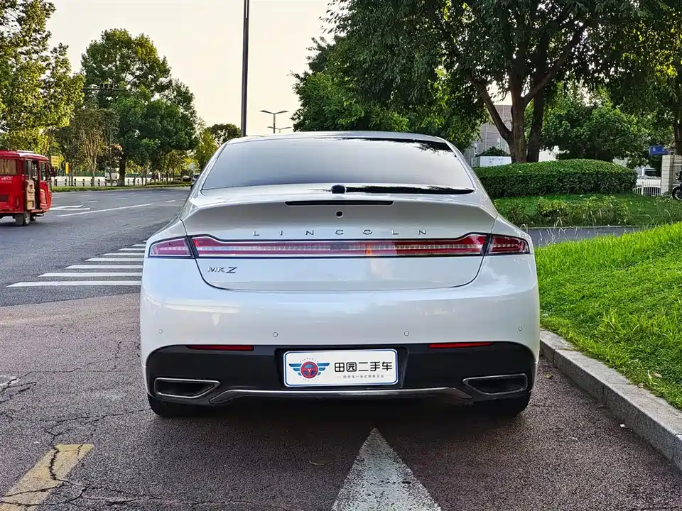Lincoln MKZ
