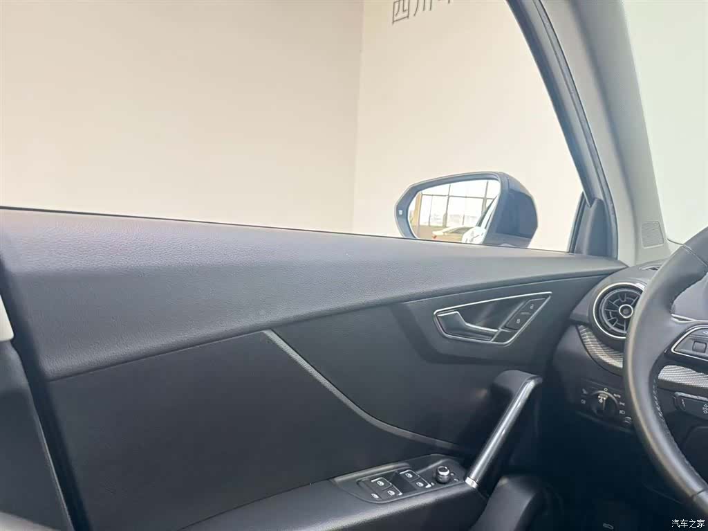 Audi Q2L, 2021 14