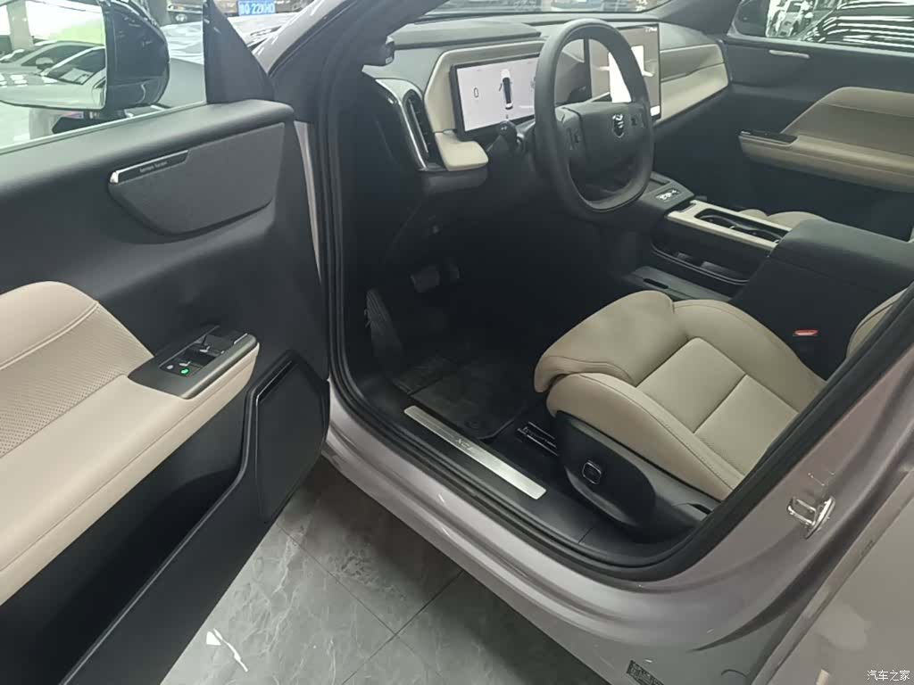 Volvo XC70, 2025 16
