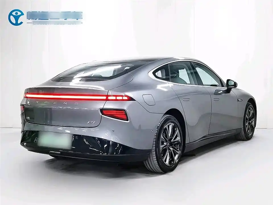 XPENG P7