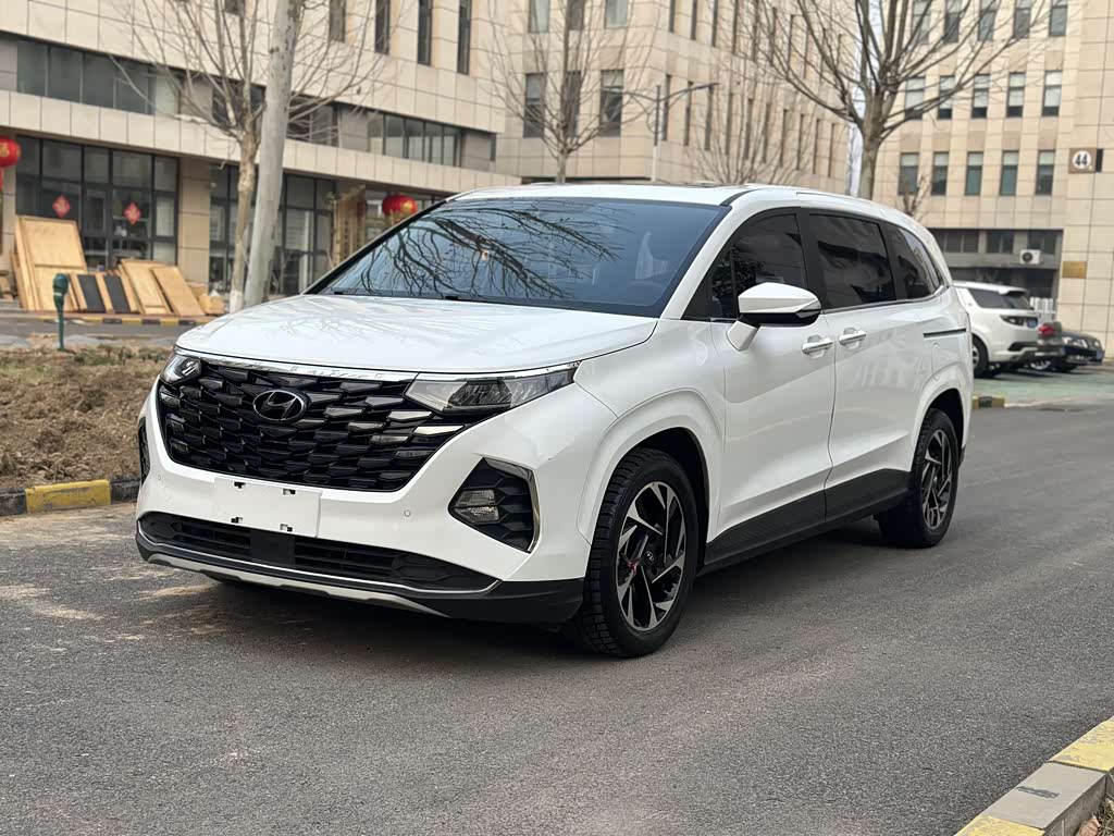Hyundai Custo