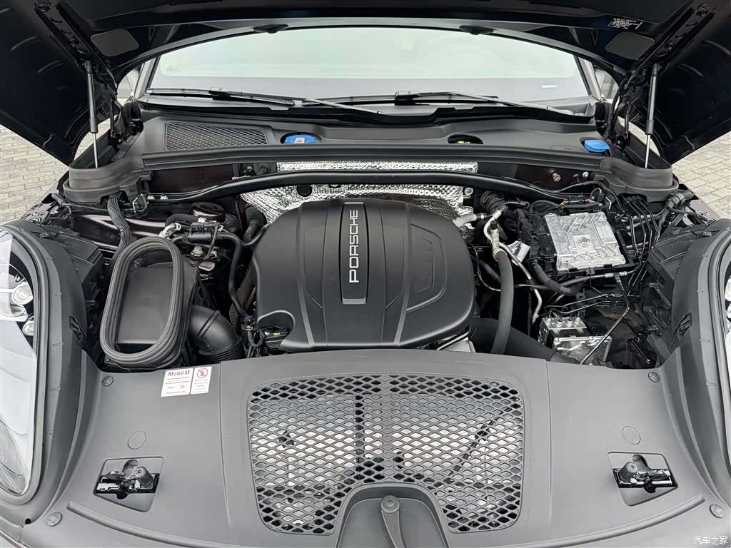 Porsche Macan, 2020 9