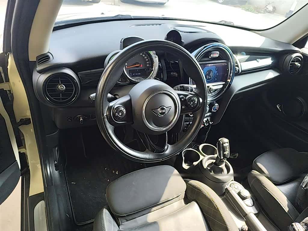 Mini Cooper, 2019 11