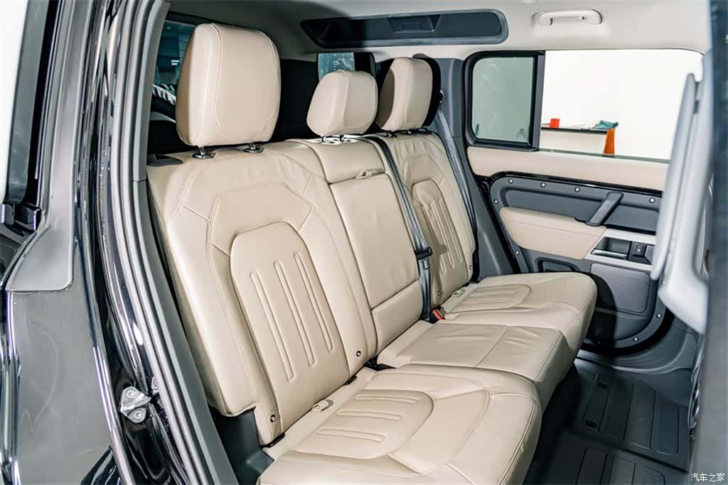 Land Rover Defender, 2021 26