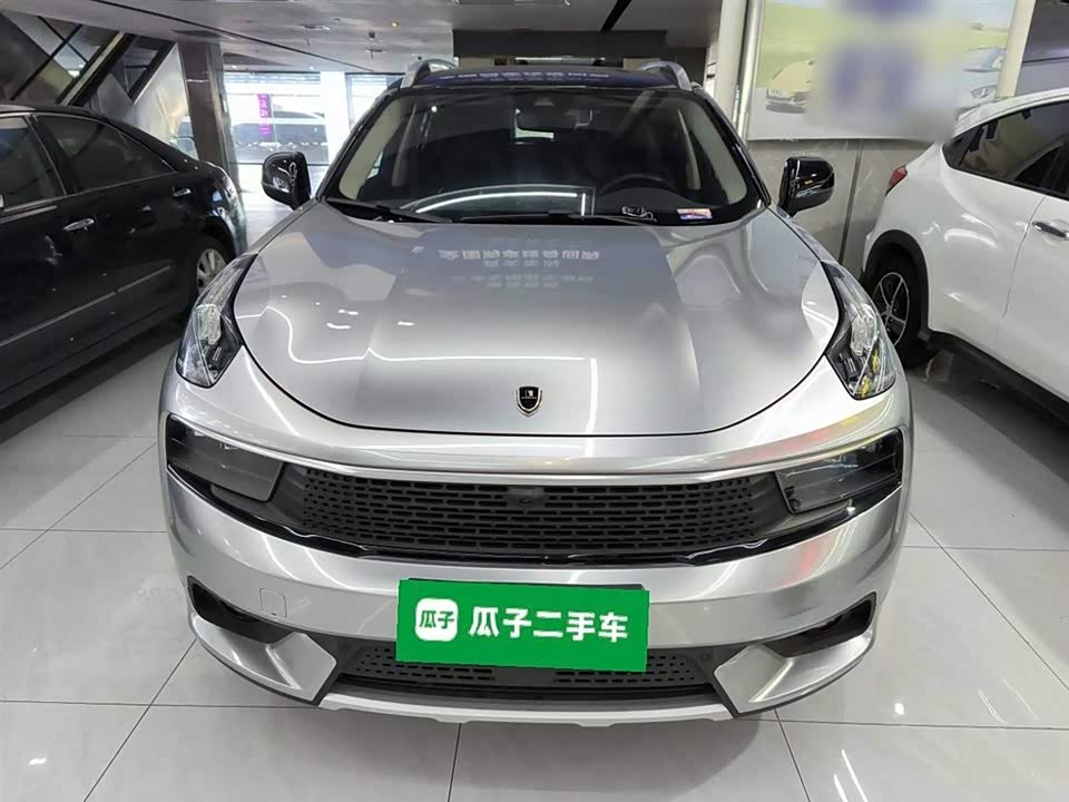 Lynk & Co 01