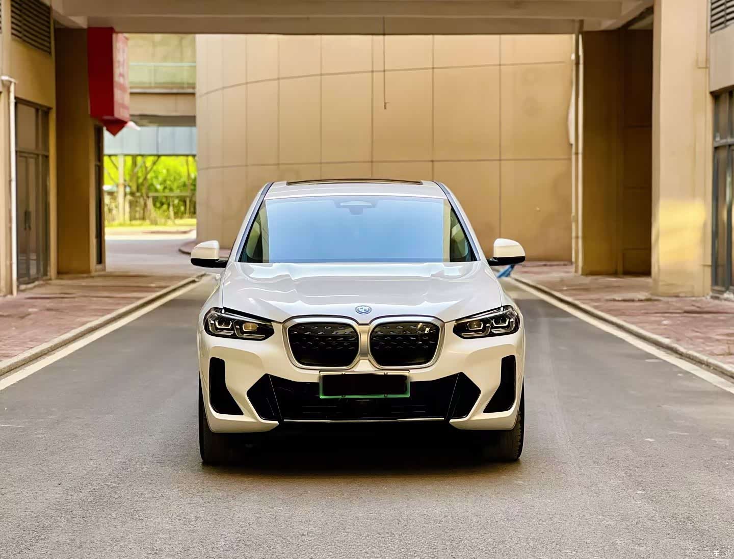BMW iX3, 2024 2