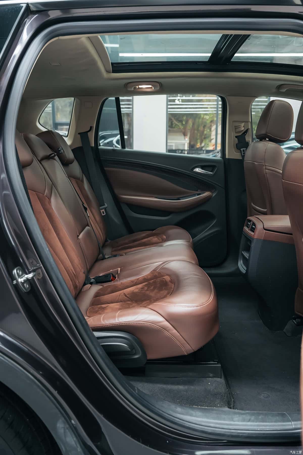 Buick Envision Plus, 2017 10