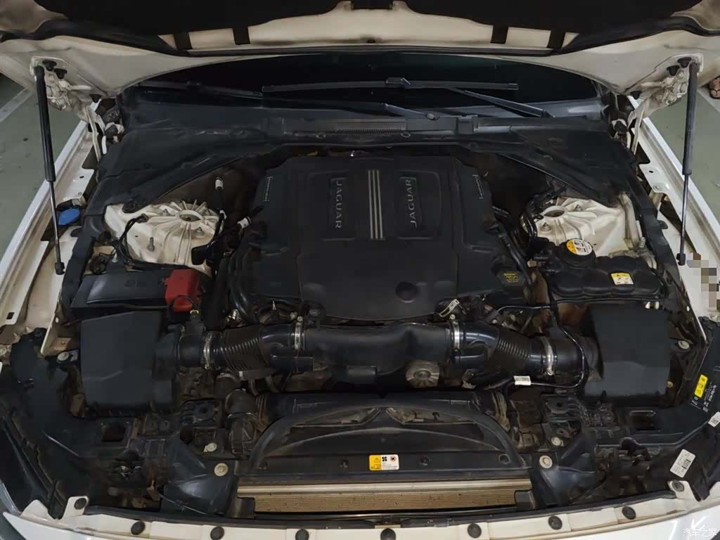 Jaguar XF, 2016 11