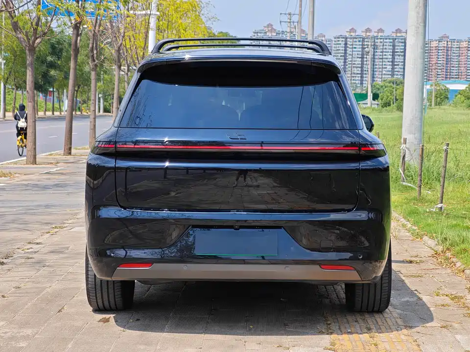 Li Auto Ideal L8