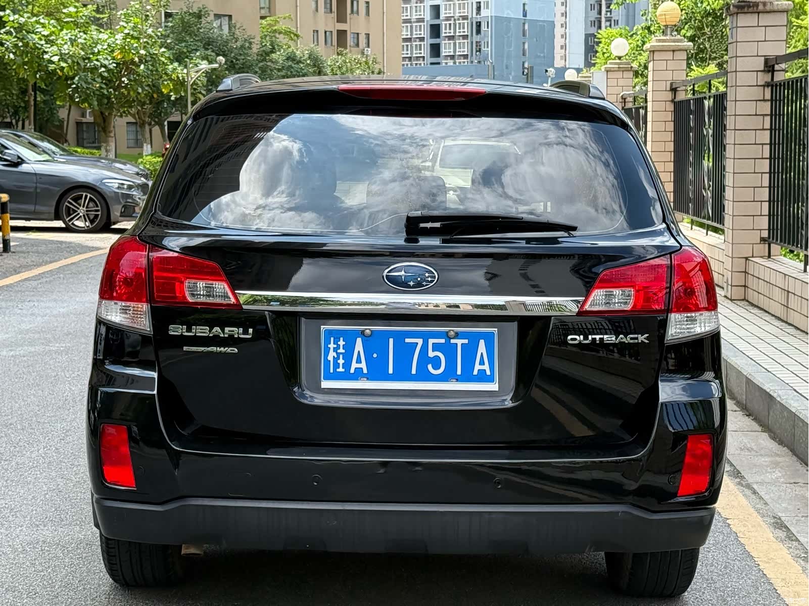 Subaru Outback, 2010 все фото
