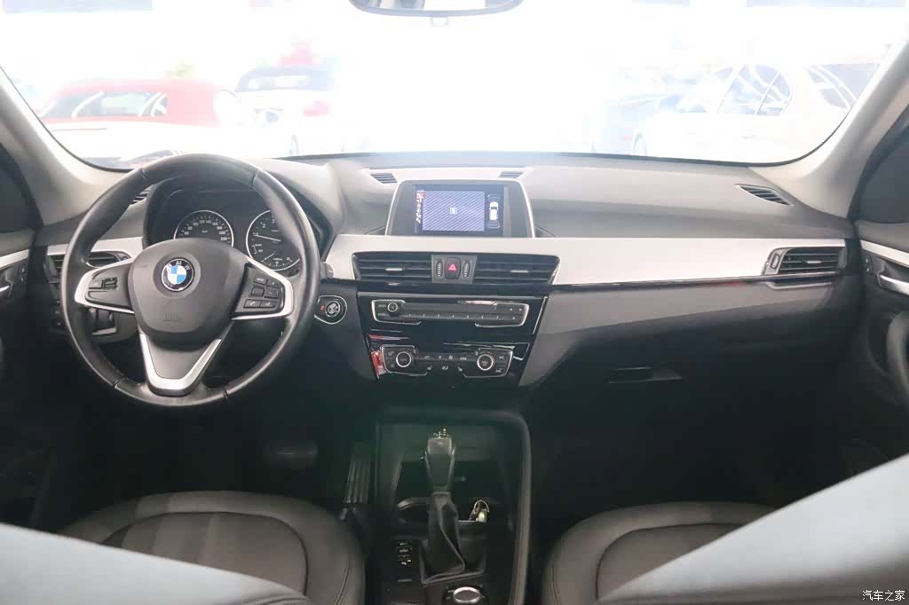 BMW X1, 2016 все фото