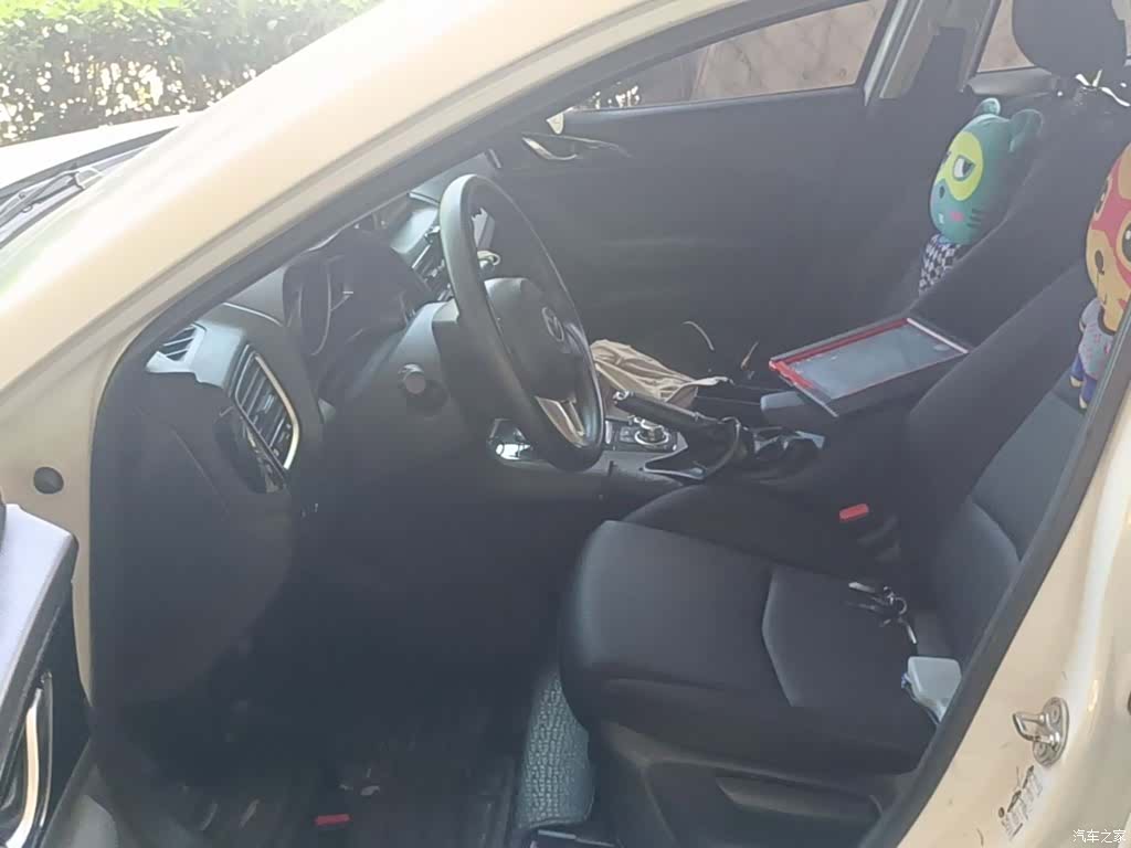 Mazda Mazda3, 2016 15