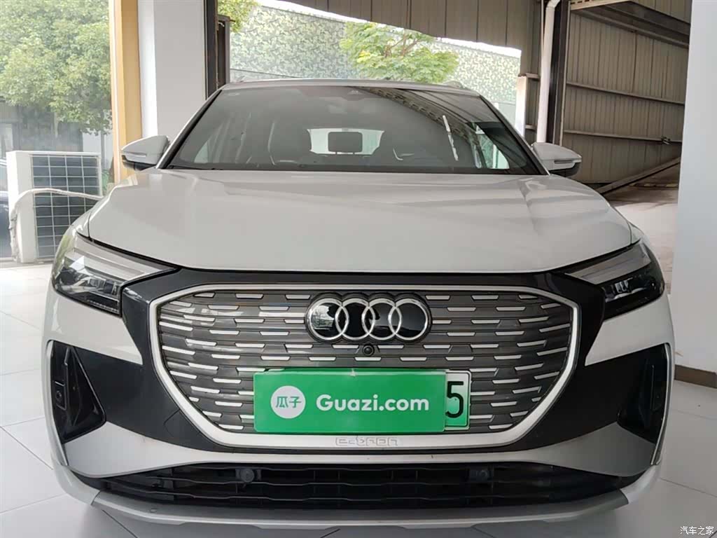 Audi Q4 e-tron, 2025 3