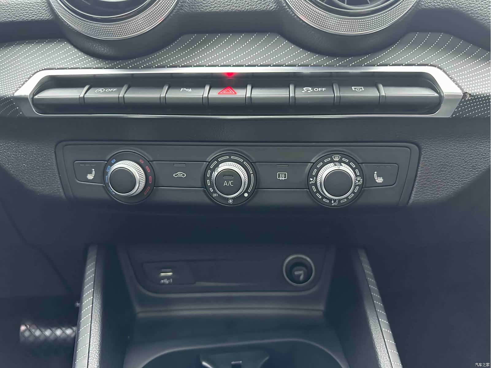 Audi Q2L, 2022 16