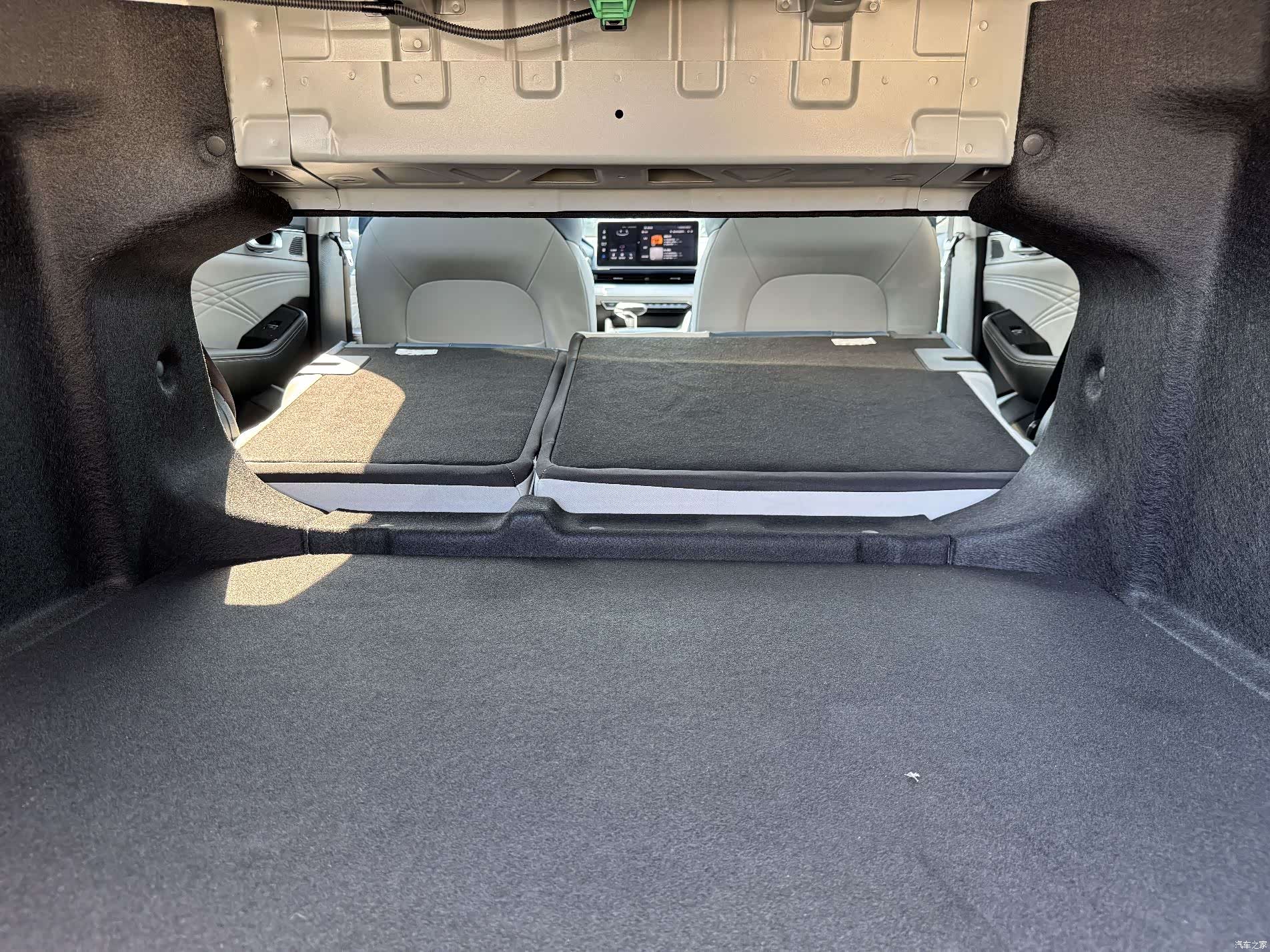 Geely Preface, 2023 28