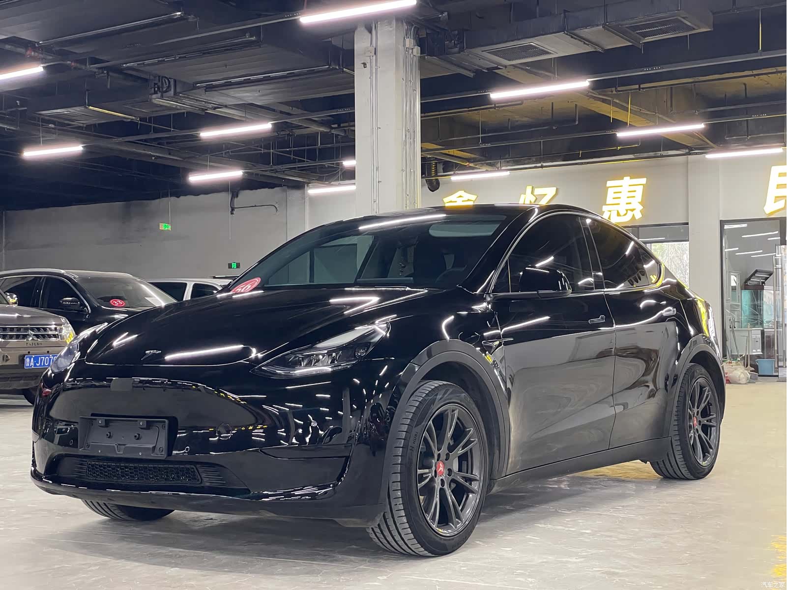 Tesla Model Y, 2024 1