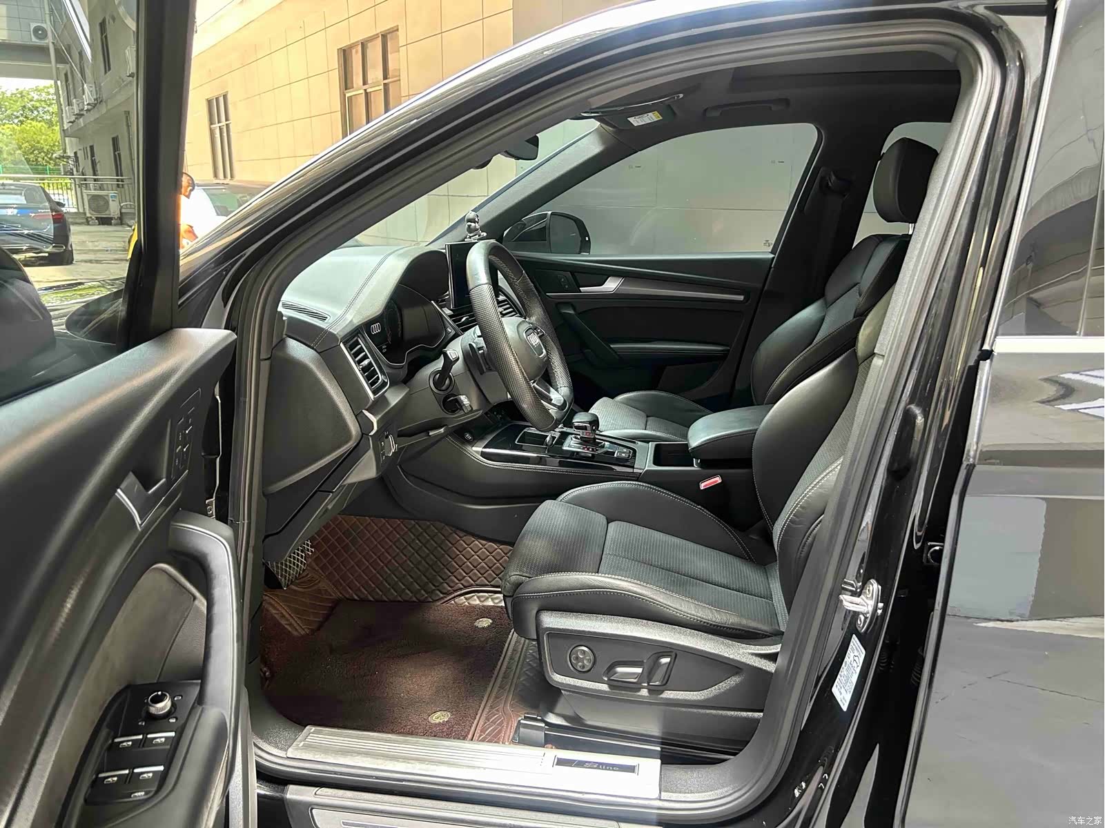 Audi Q5L, 2022 11