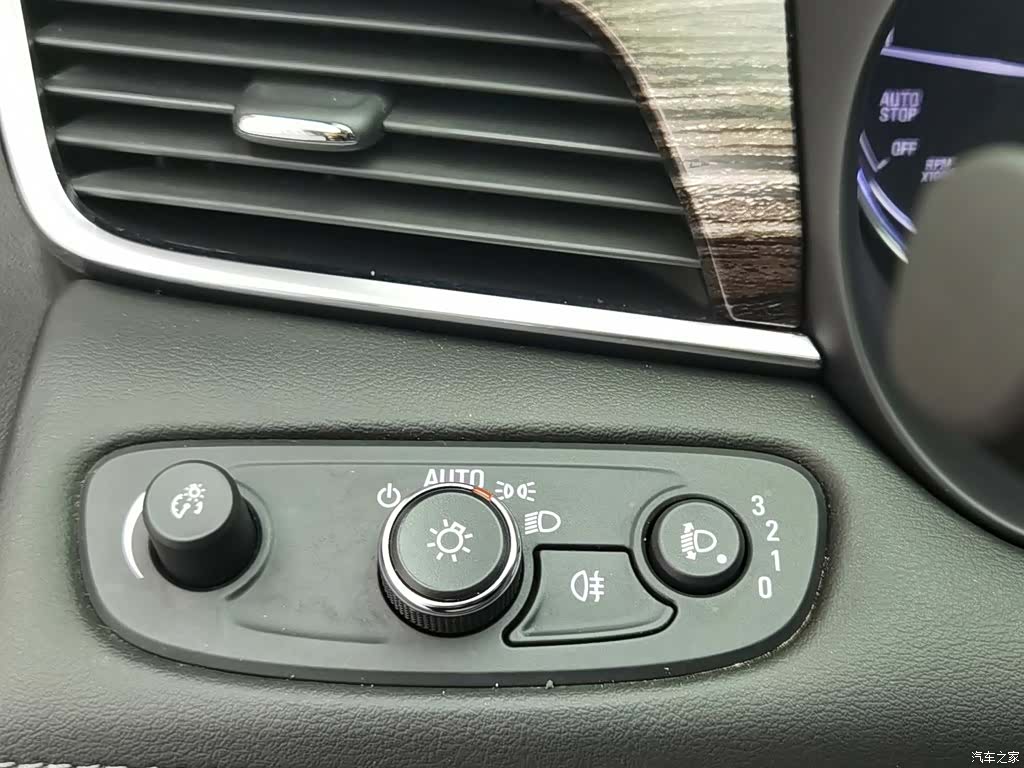 Buick LaCrosse, 2019 21