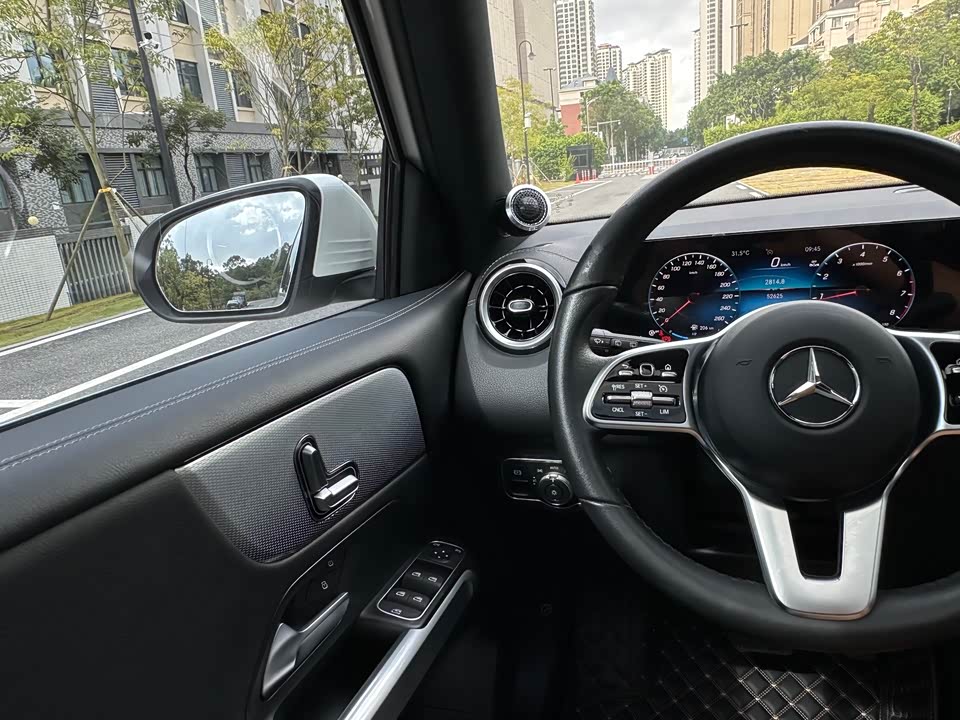 Mercedes-Benz GLB