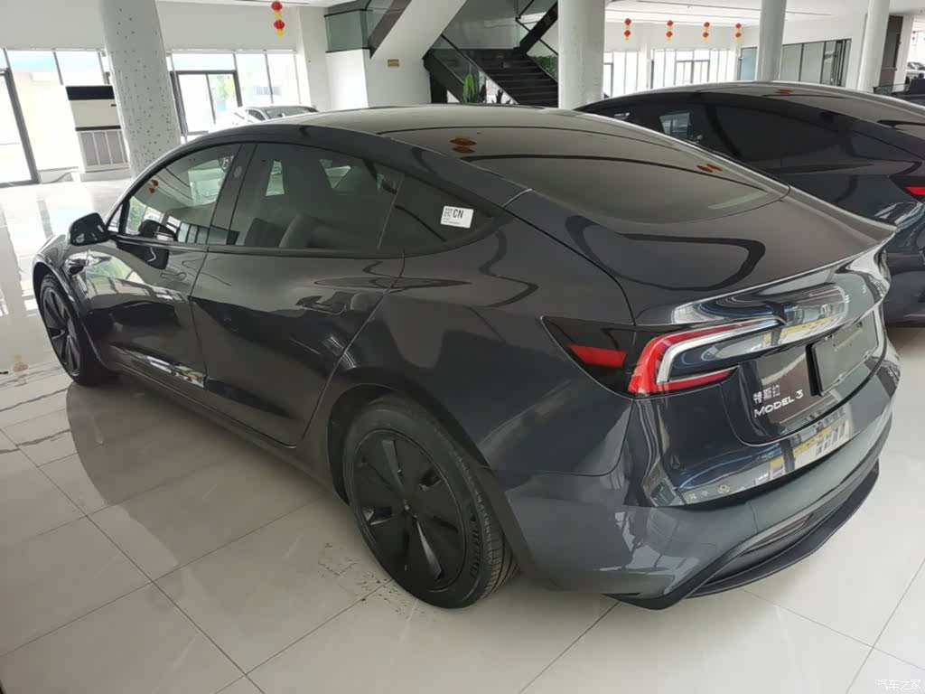 Tesla Model 3, 2024 все фото