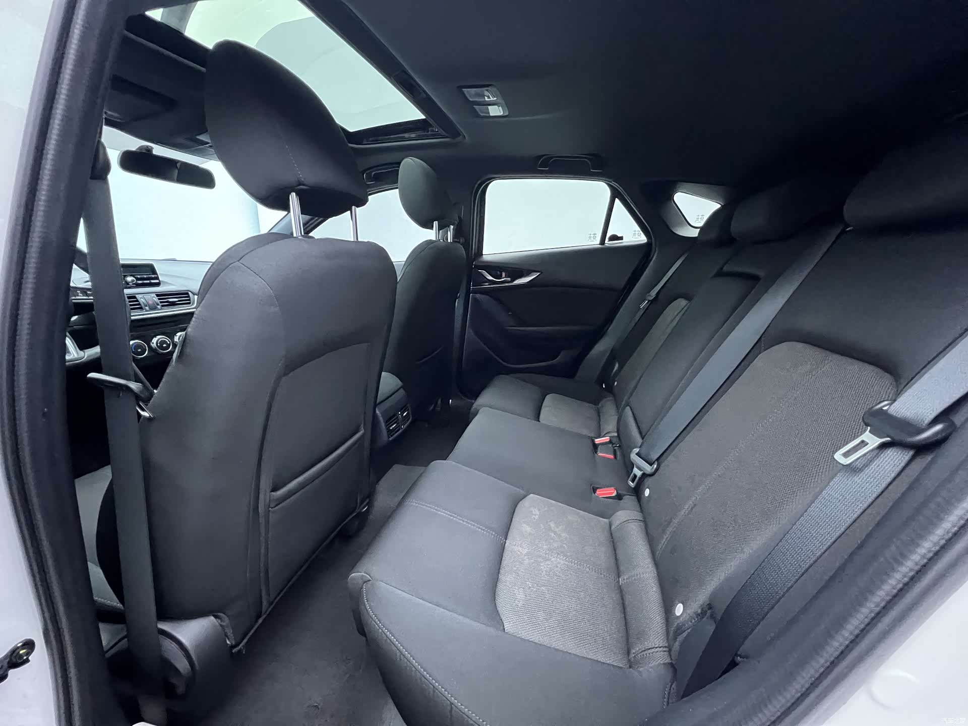 Mazda CX-4, 2023 19