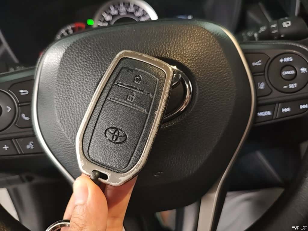 Toyota Frontlander, 2023 9