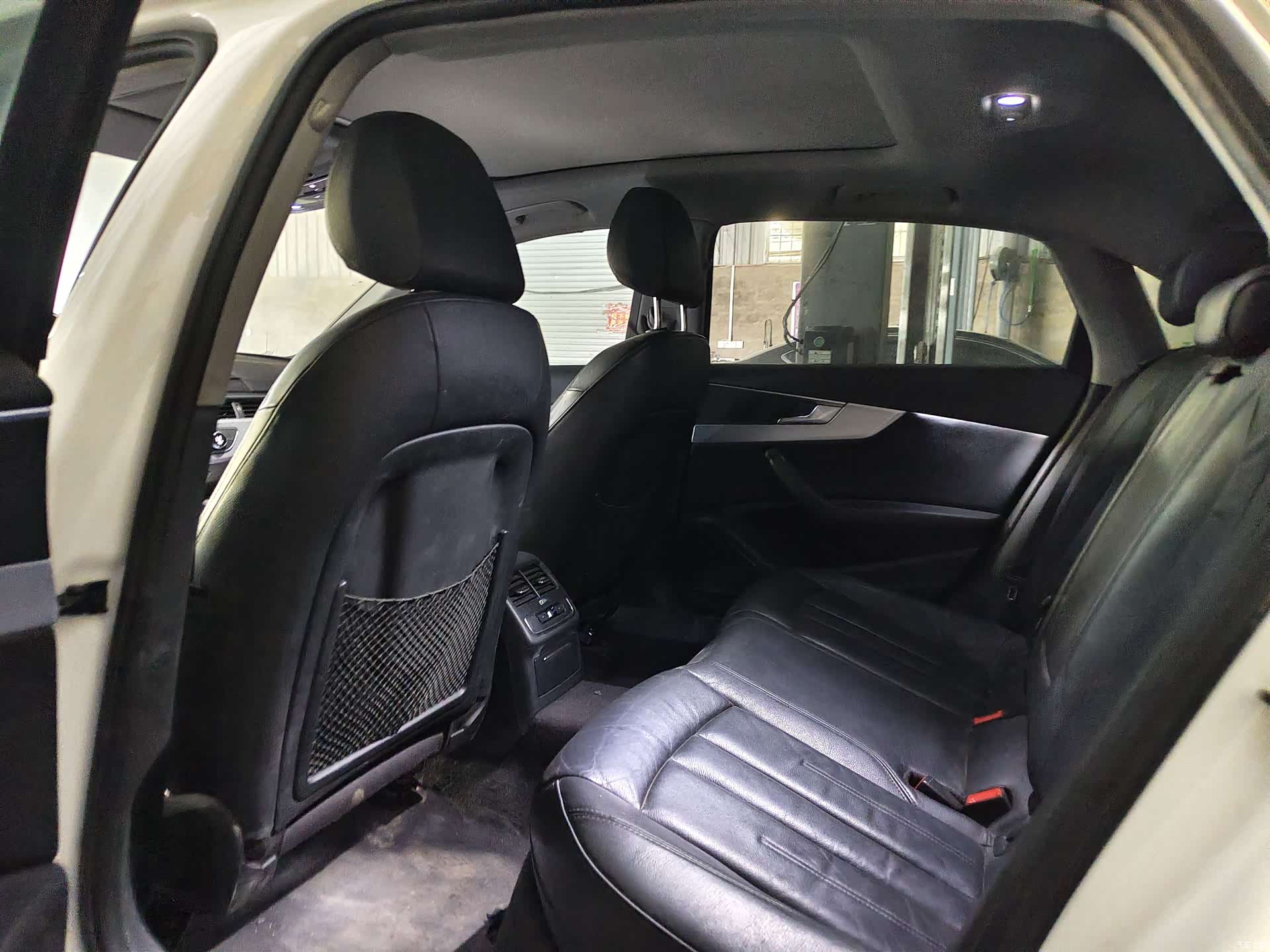 Audi A4L, 2019 7