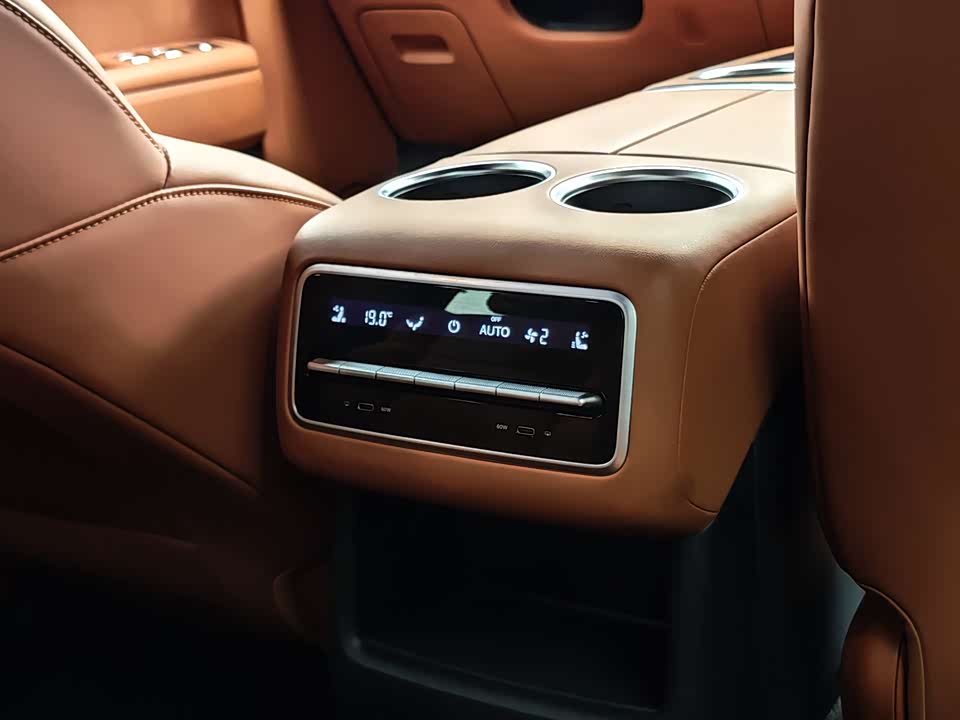 Li Auto Ideal L8