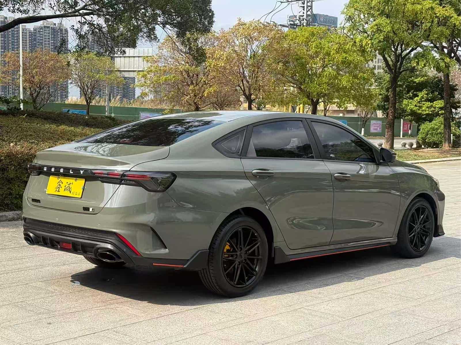 Geely Binray, 2022 15