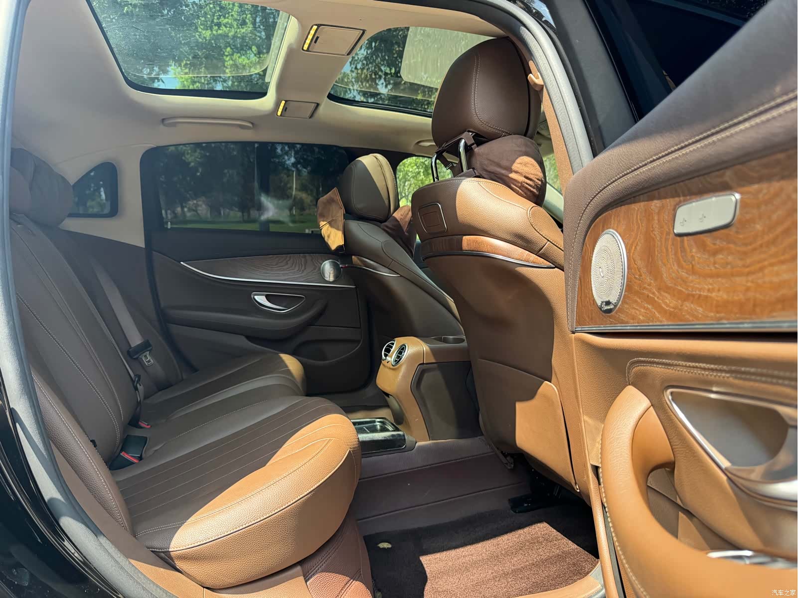 Mercedes-Benz E-Class, 2019 16