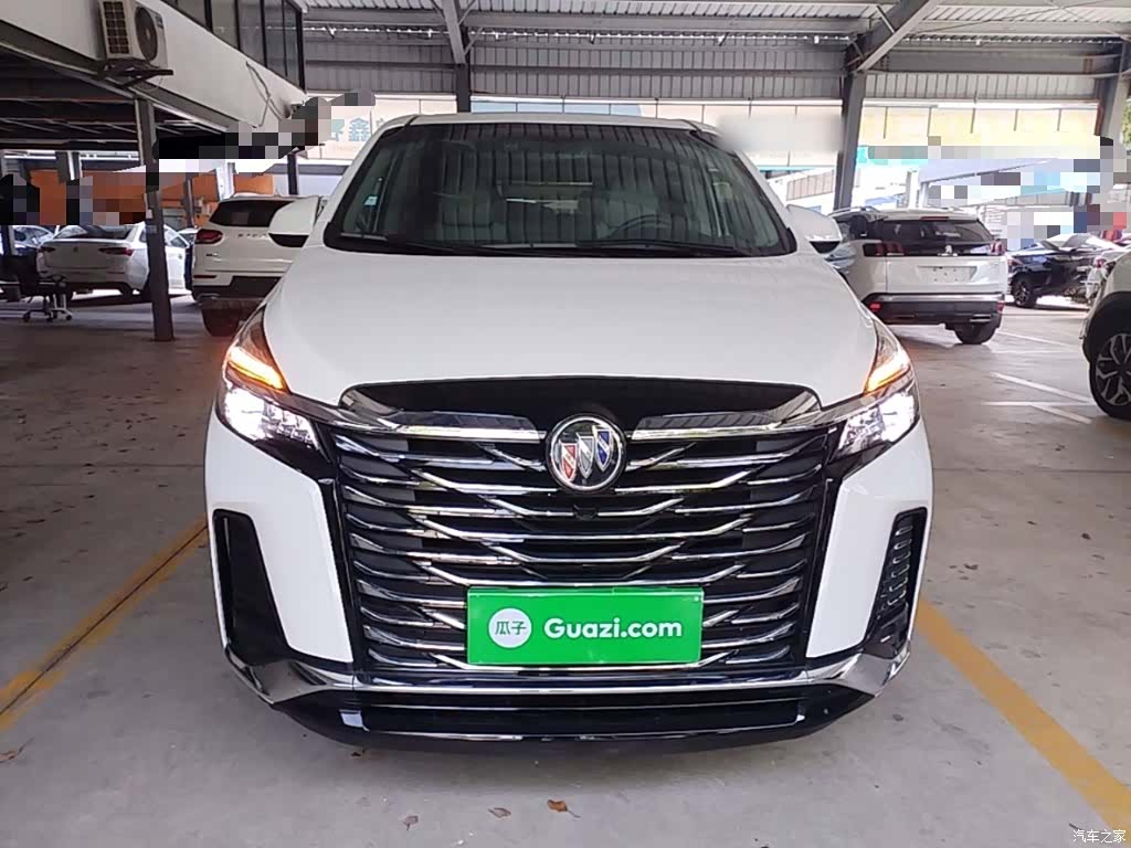 Buick GL8, 2022 3