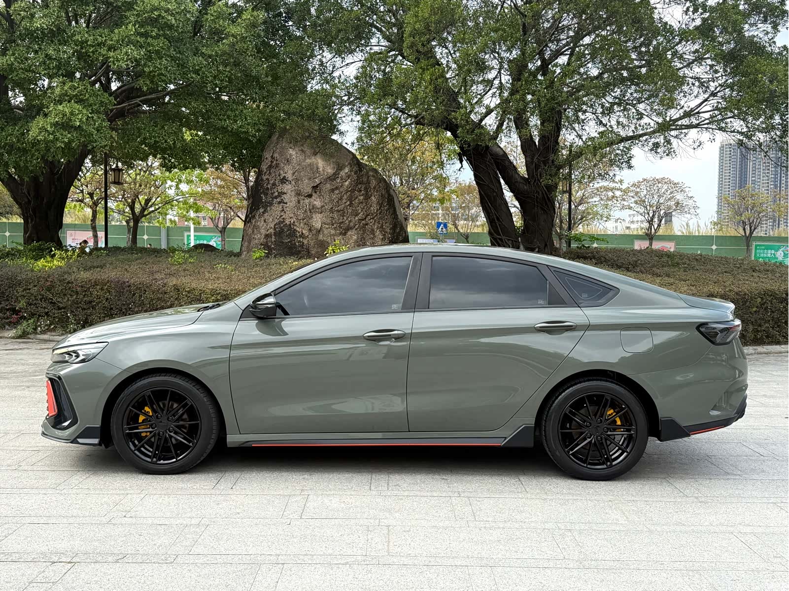 Geely Binray, 2022 21