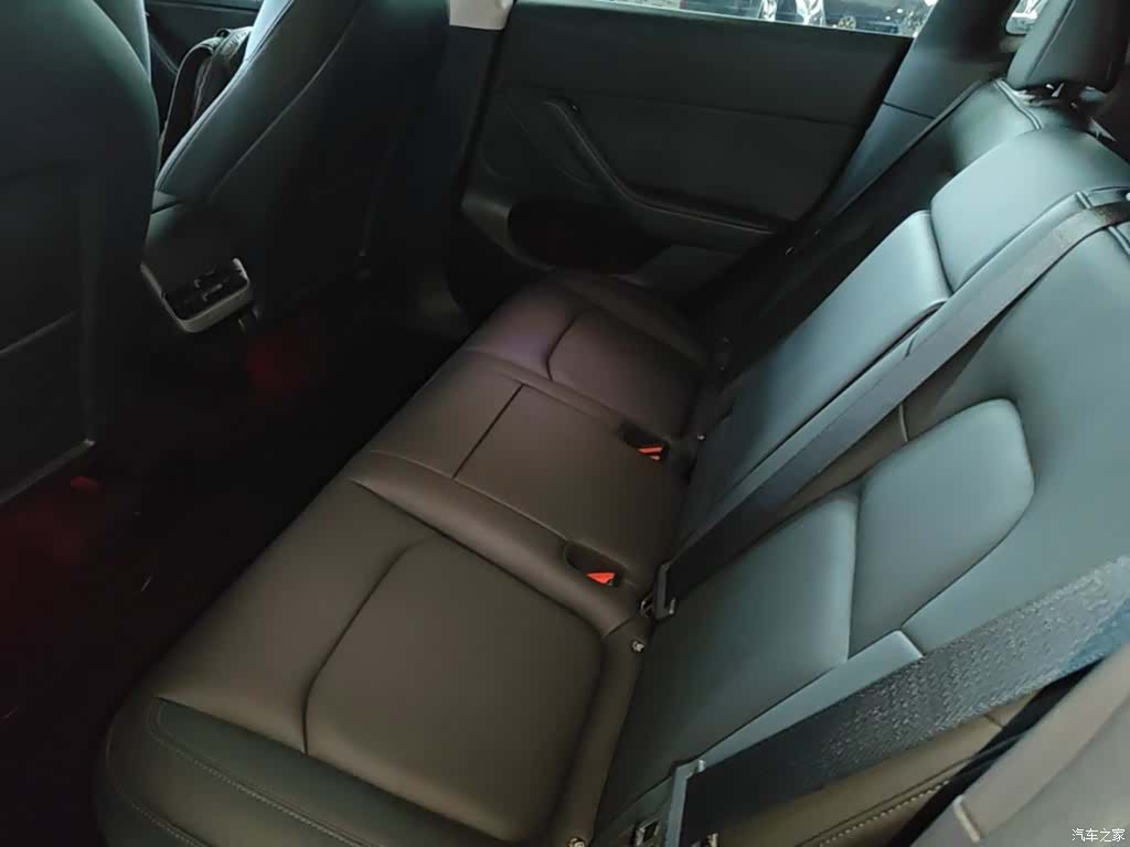 Tesla Model Y, 2021 17