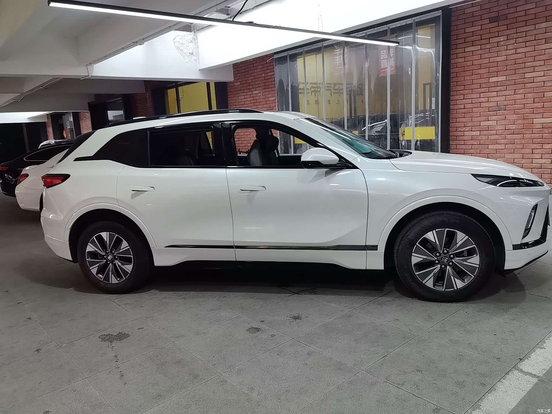 Buick E5, 2023 все фото