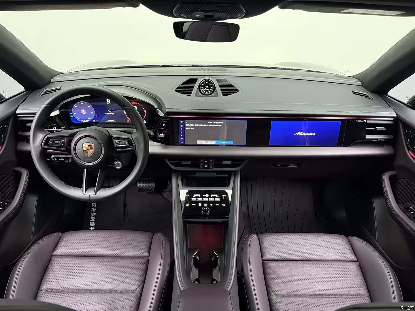 Porsche Macan, 2025 10