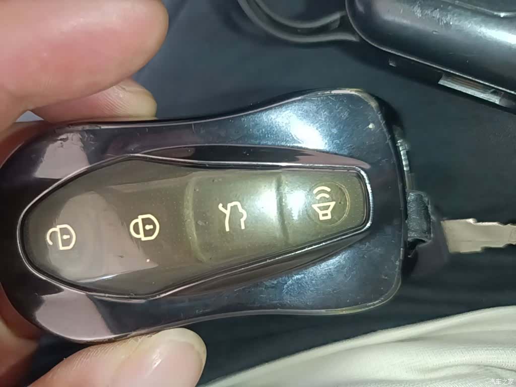 Geely FX, 2022 9