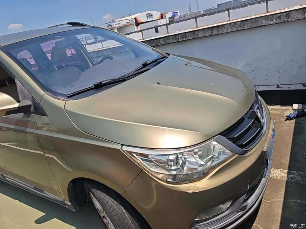 Wuling 730, 2016 3