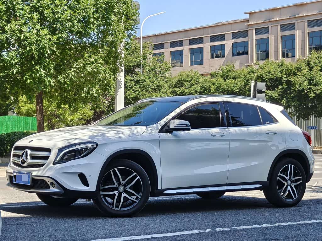 Mercedes-Benz GLA